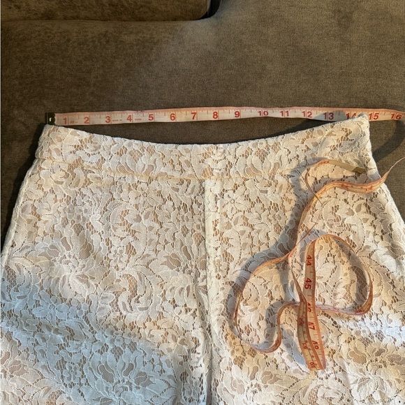 L'AGENCE White Lace Shorts New NWT Size 6 - Picture 9 of 12